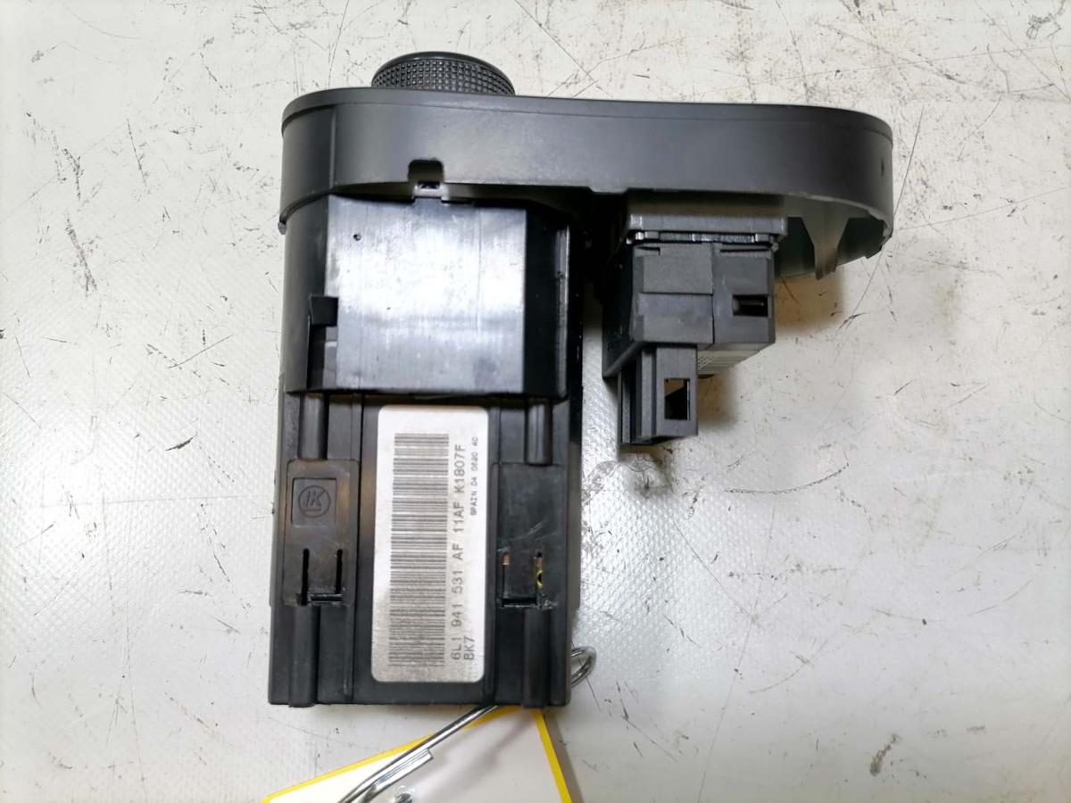 Seat Ibiza 6L original Lichtschalter für Fahrzeuge mit Nebelscheinwerfer Bj.2007